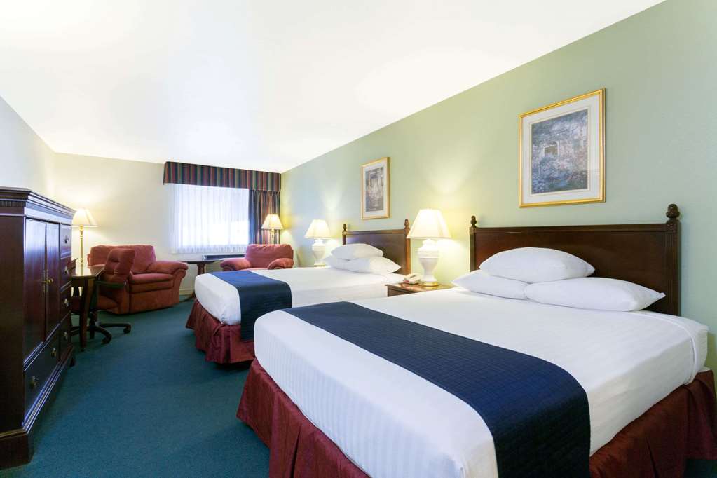 Super 8 by Wyndham Montpelier