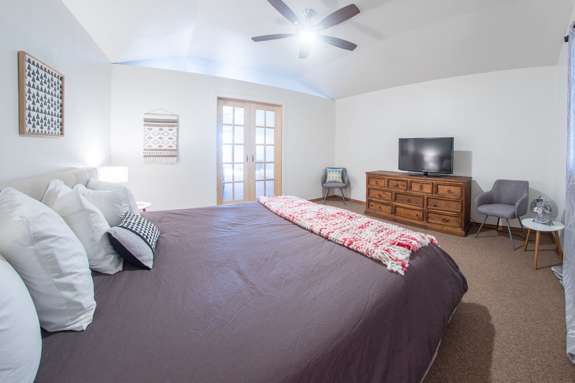 Monarch Motel