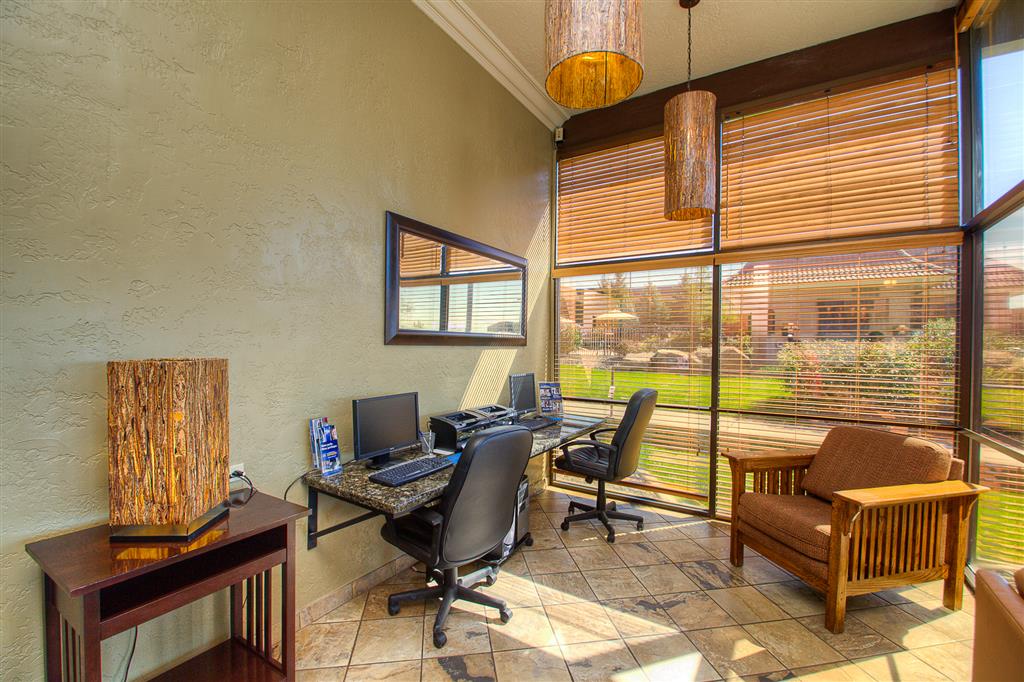 Best Western Foothills Inn