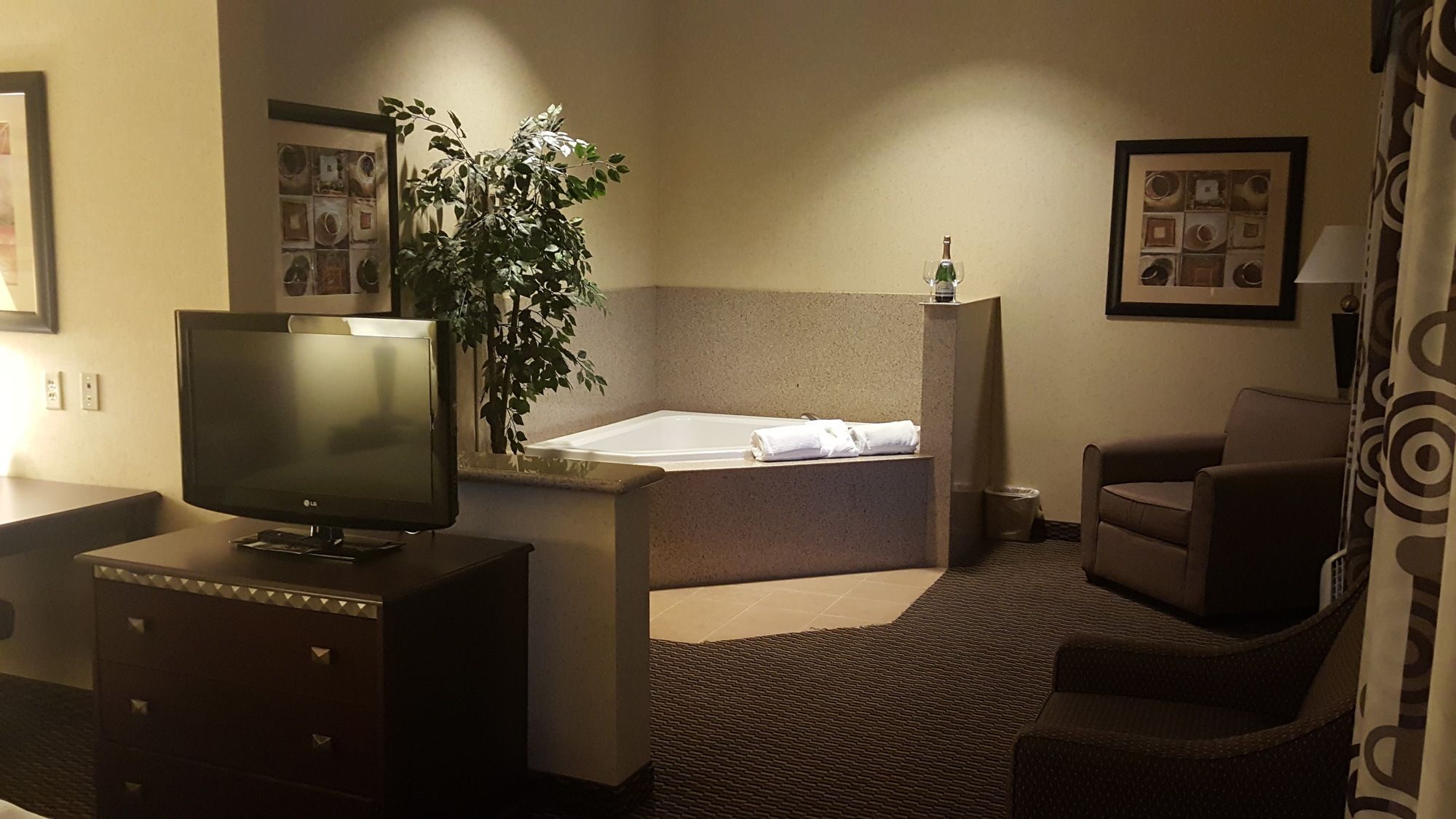 Holiday Inn Express Nampa