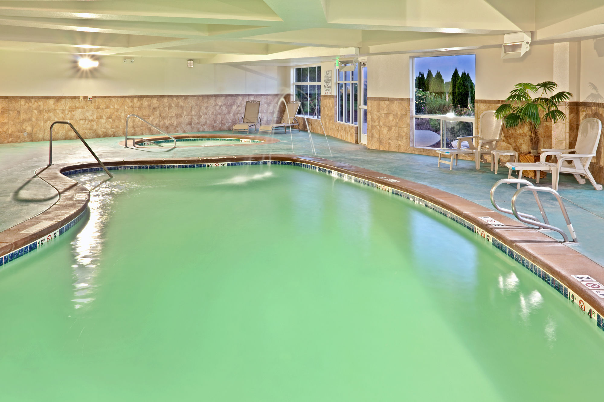 Holiday Inn Express Nampa