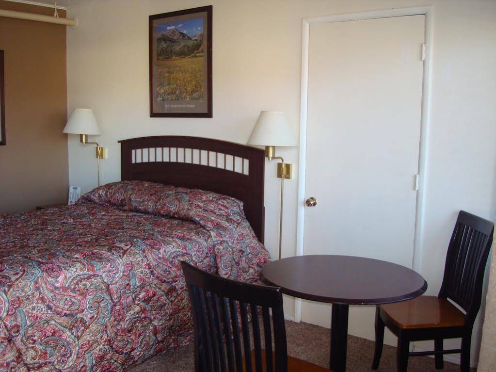 Nampa Downtown Inn