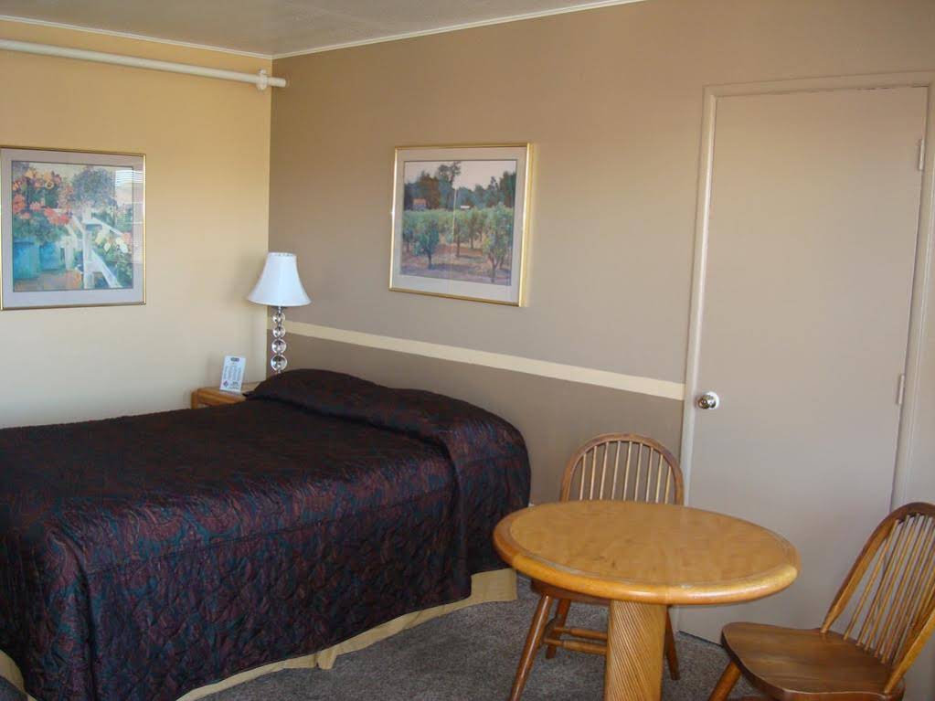 Nampa Downtown Inn
