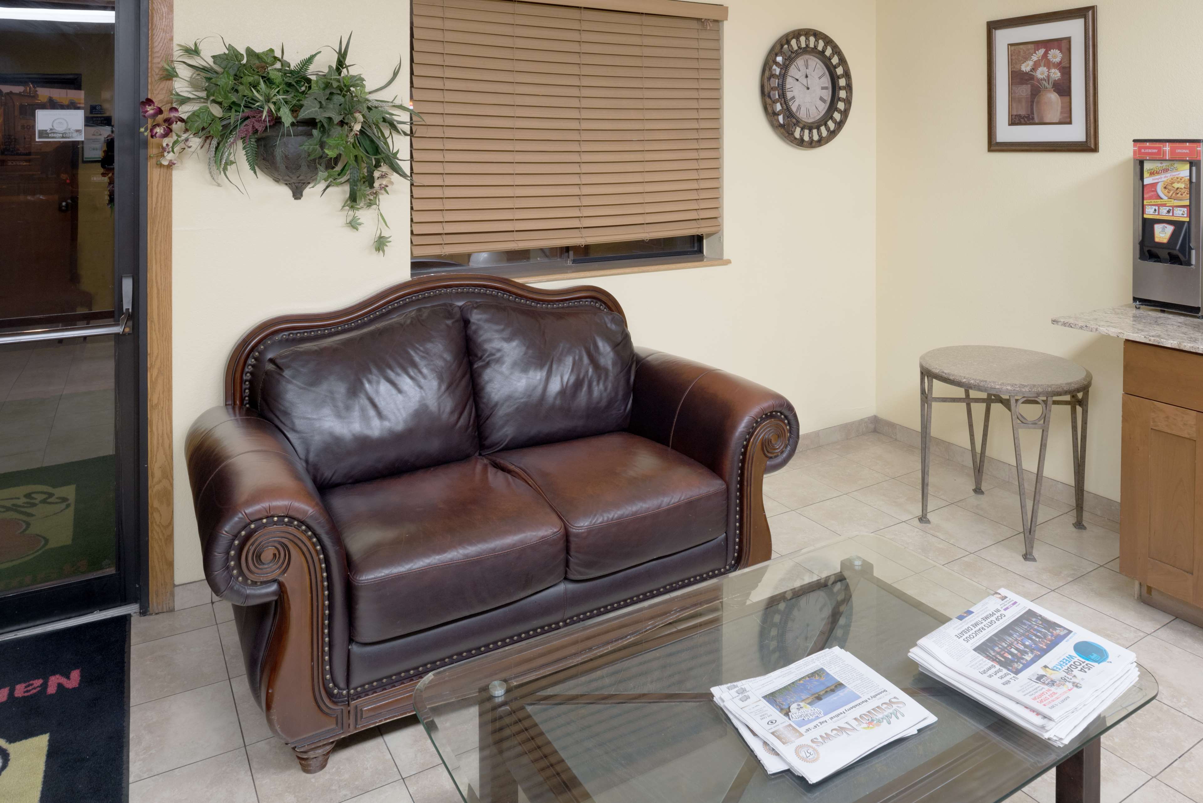 Super 8 by Wyndham Nampa