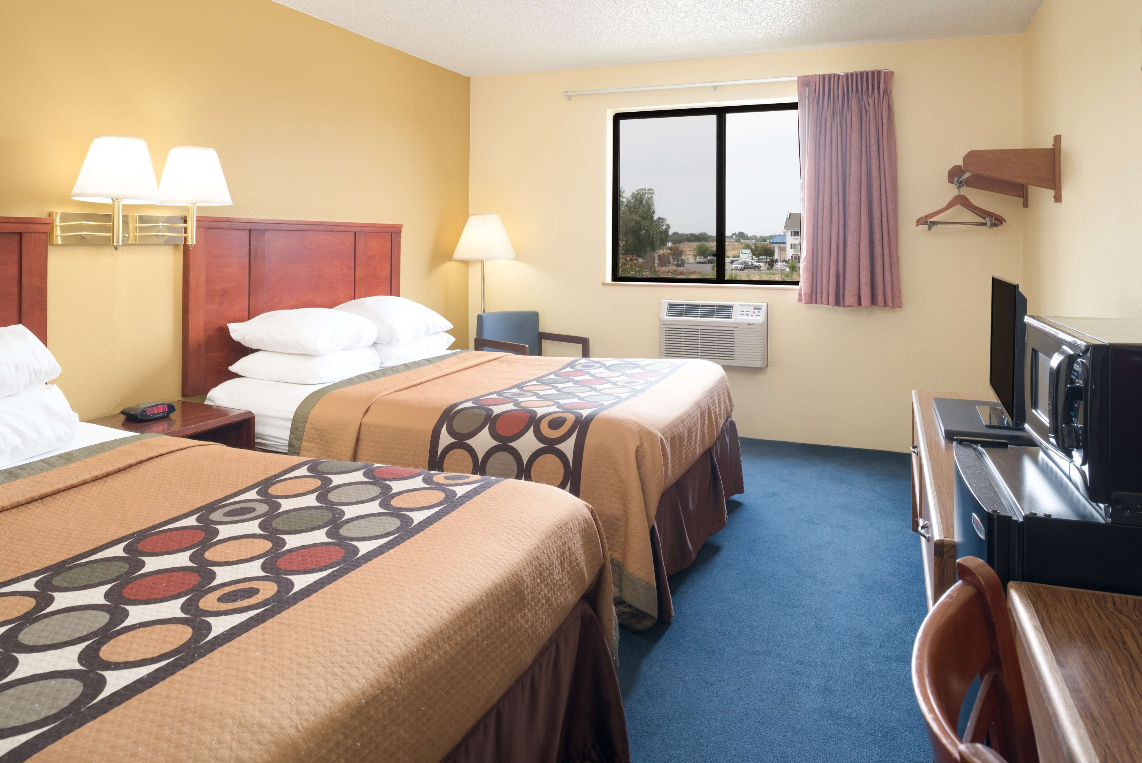 Super 8 by Wyndham Nampa