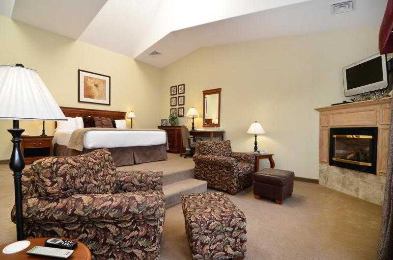 Best Western Lodge at River's Edge