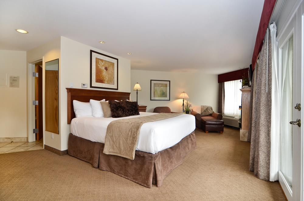 Best Western Lodge at River's Edge