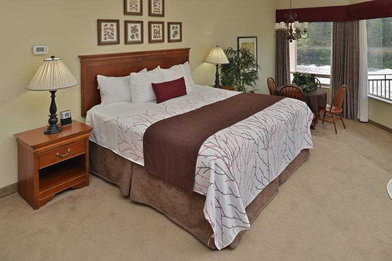 Best Western Lodge at River's Edge