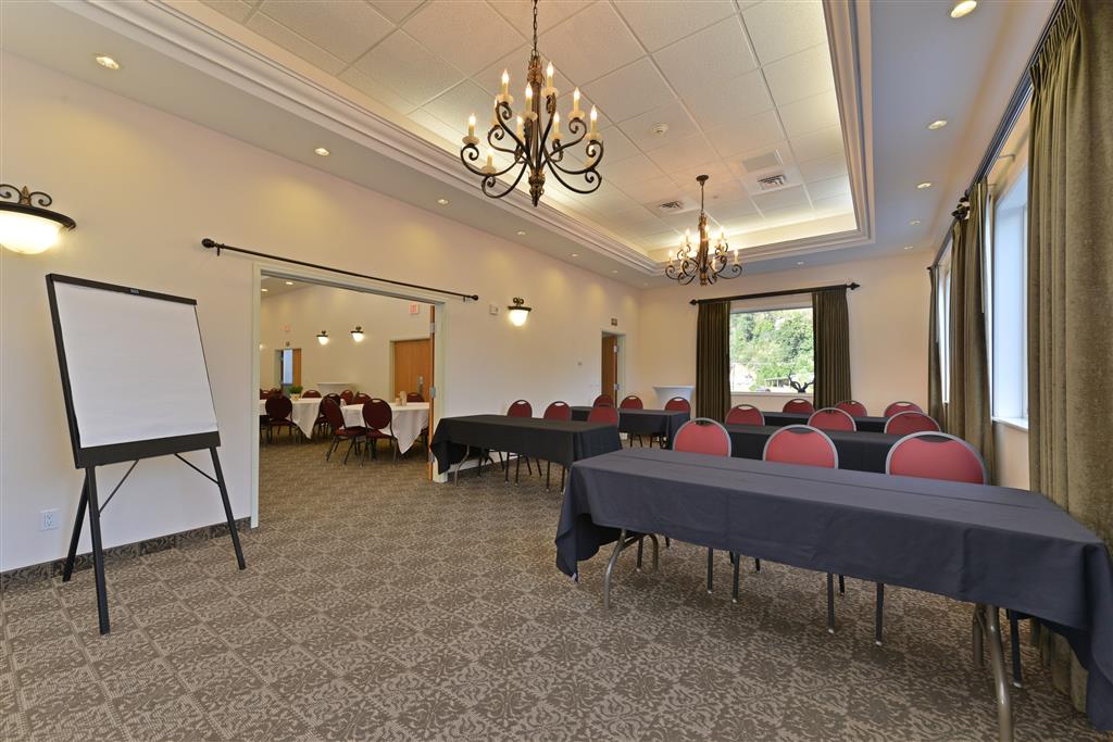 Best Western Lodge at River's Edge