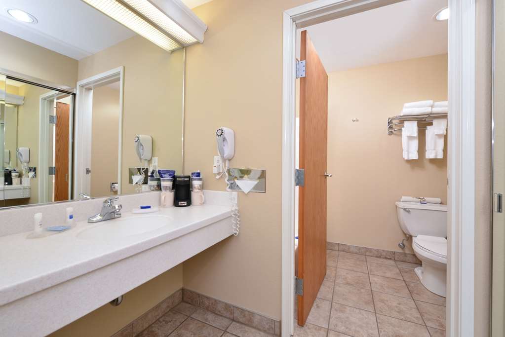 Best Western Lodge at River's Edge