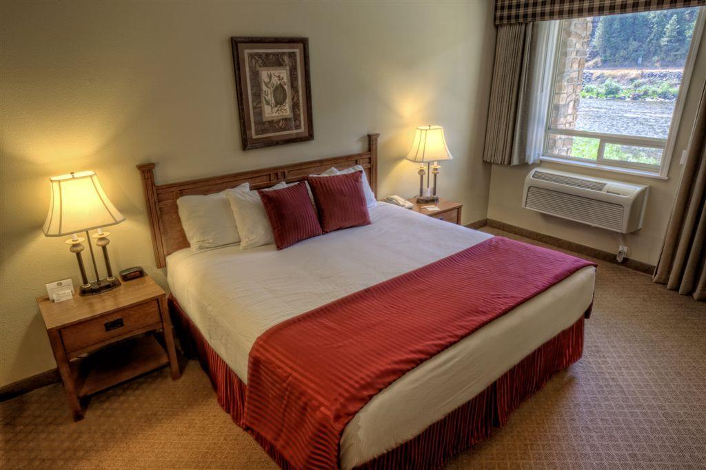 Best Western Lodge at River's Edge