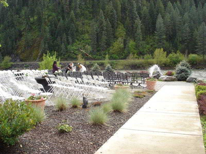 Best Western Lodge at River's Edge