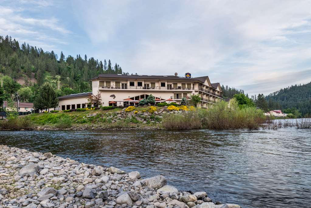 Best Western Lodge at River's Edge