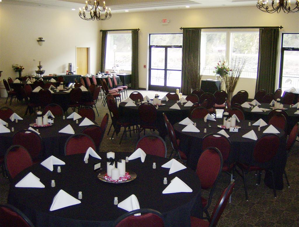 Best Western Lodge at River's Edge