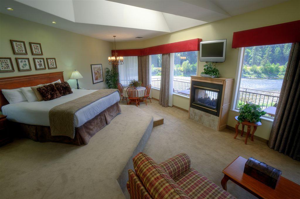 Best Western Lodge at River's Edge