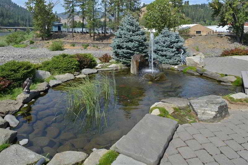 Best Western Lodge at River's Edge