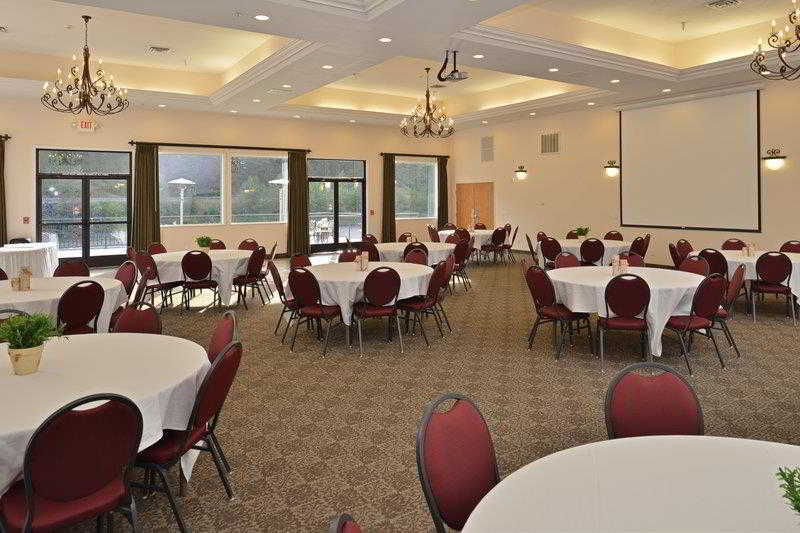 Best Western Lodge at River's Edge