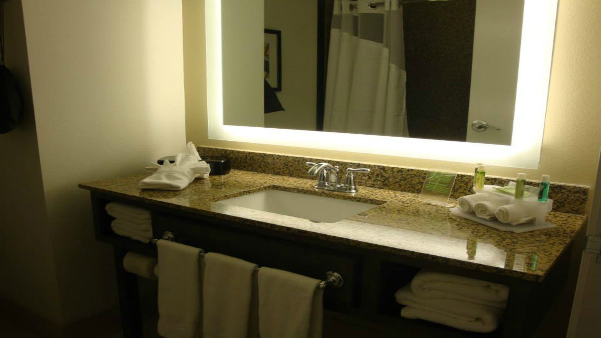 Holiday Inn Express & Suites Pocatello