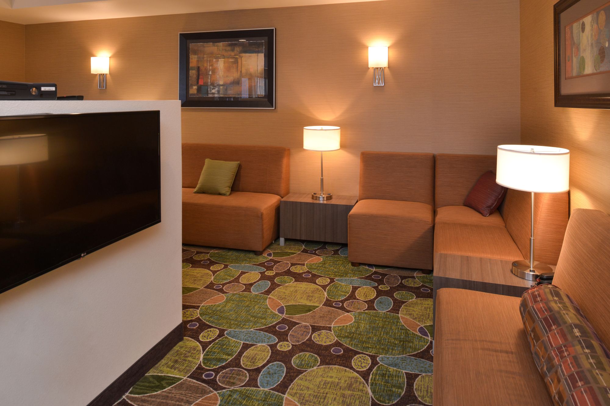 Holiday Inn Express & Suites Pocatello
