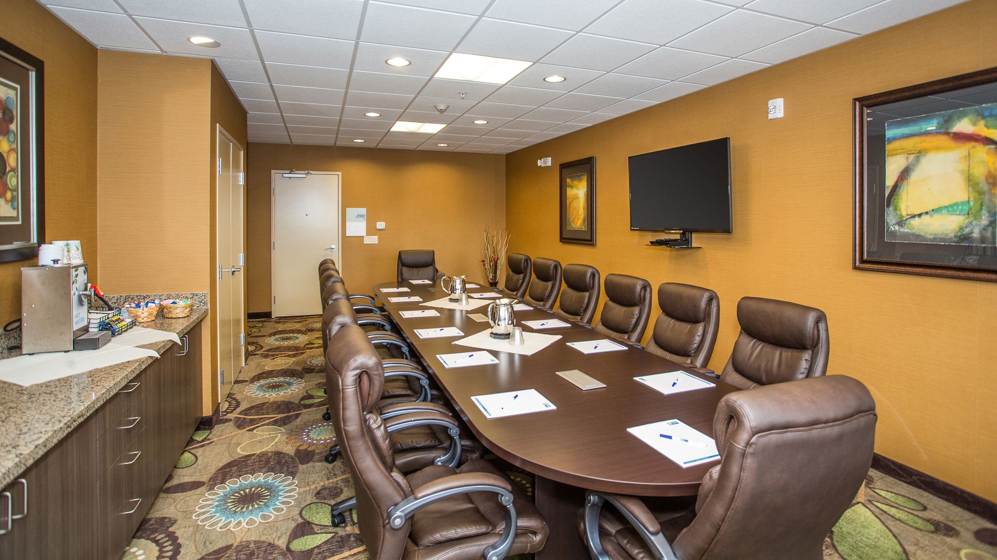 Holiday Inn Express & Suites Pocatello