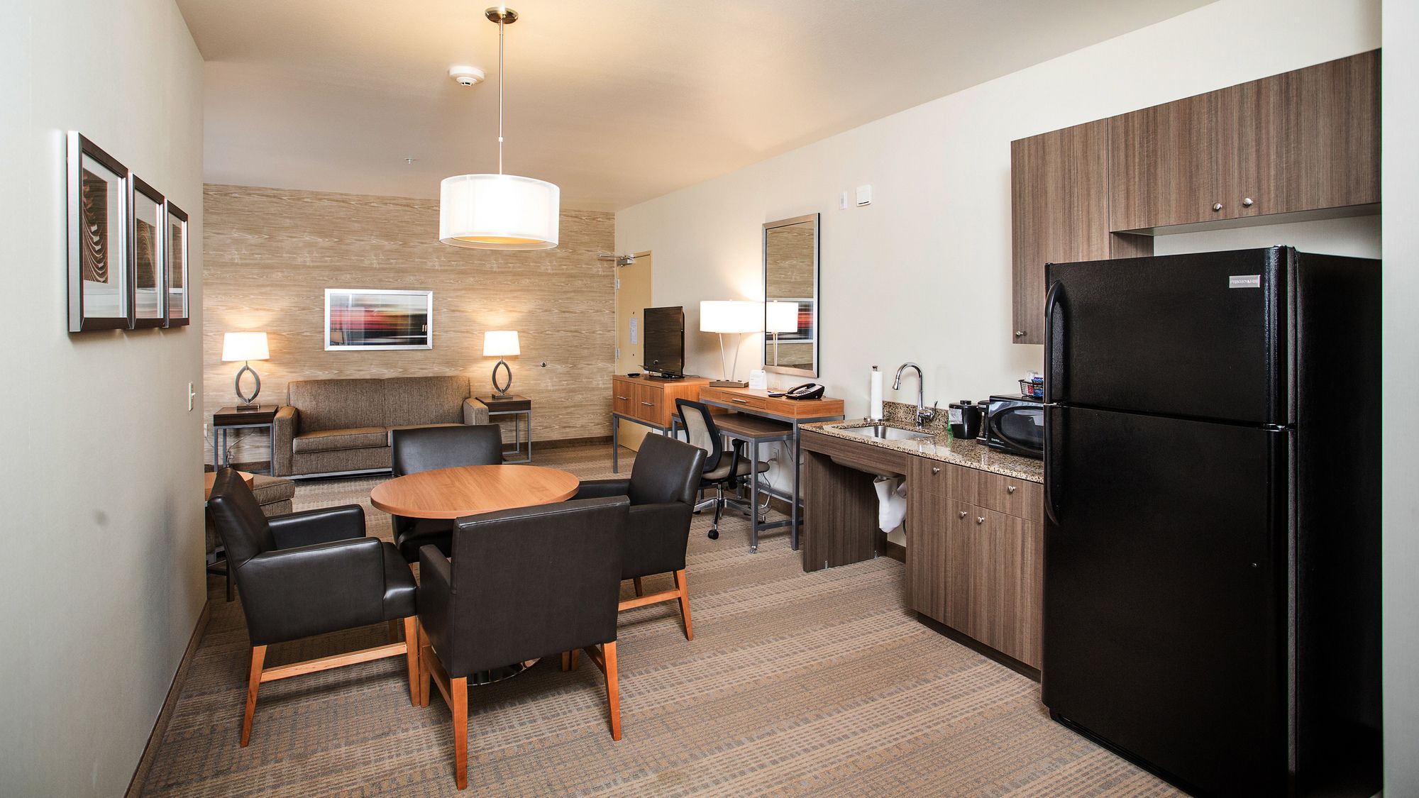 Holiday Inn Express & Suites Pocatello