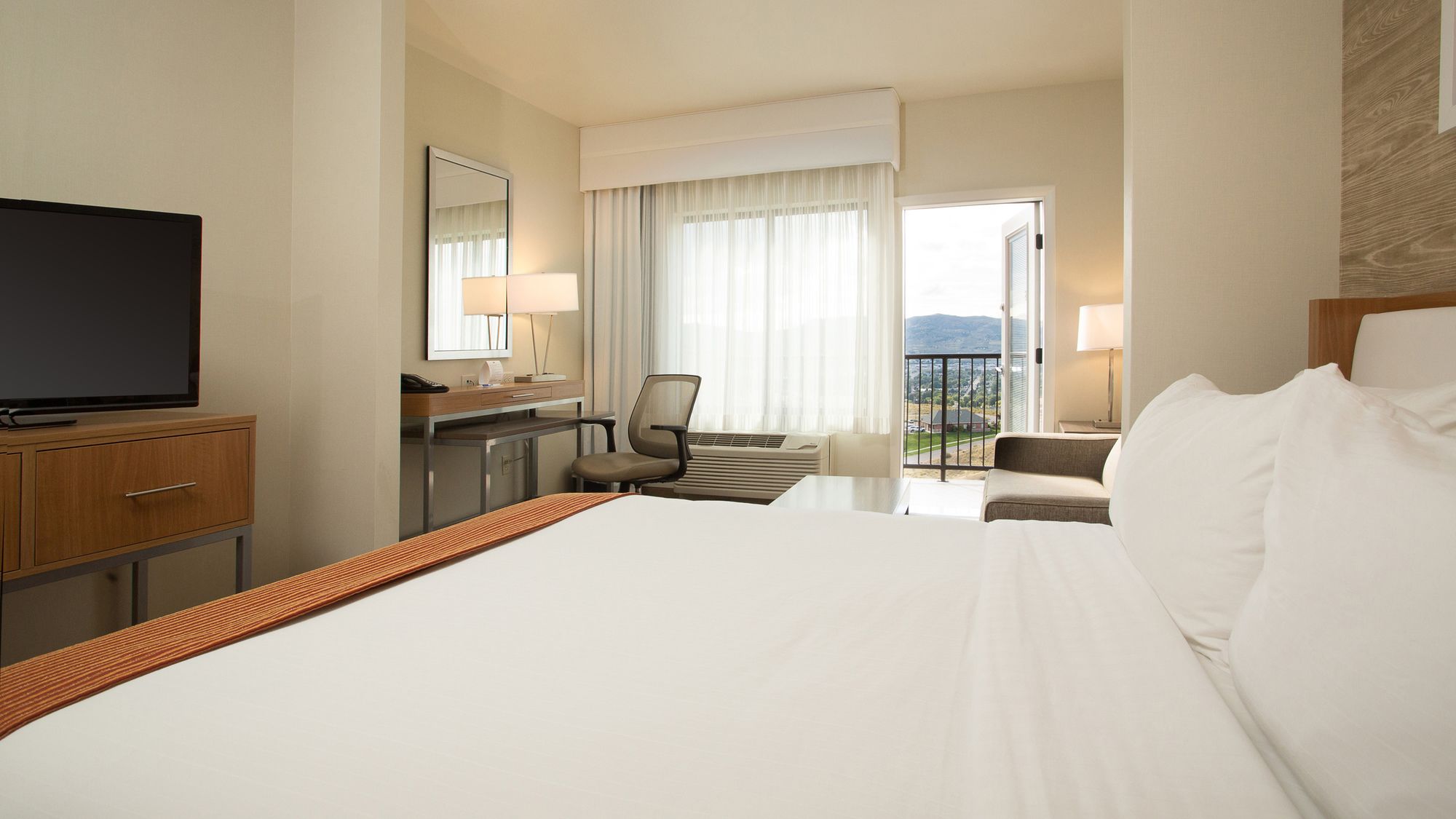 Holiday Inn Express & Suites Pocatello