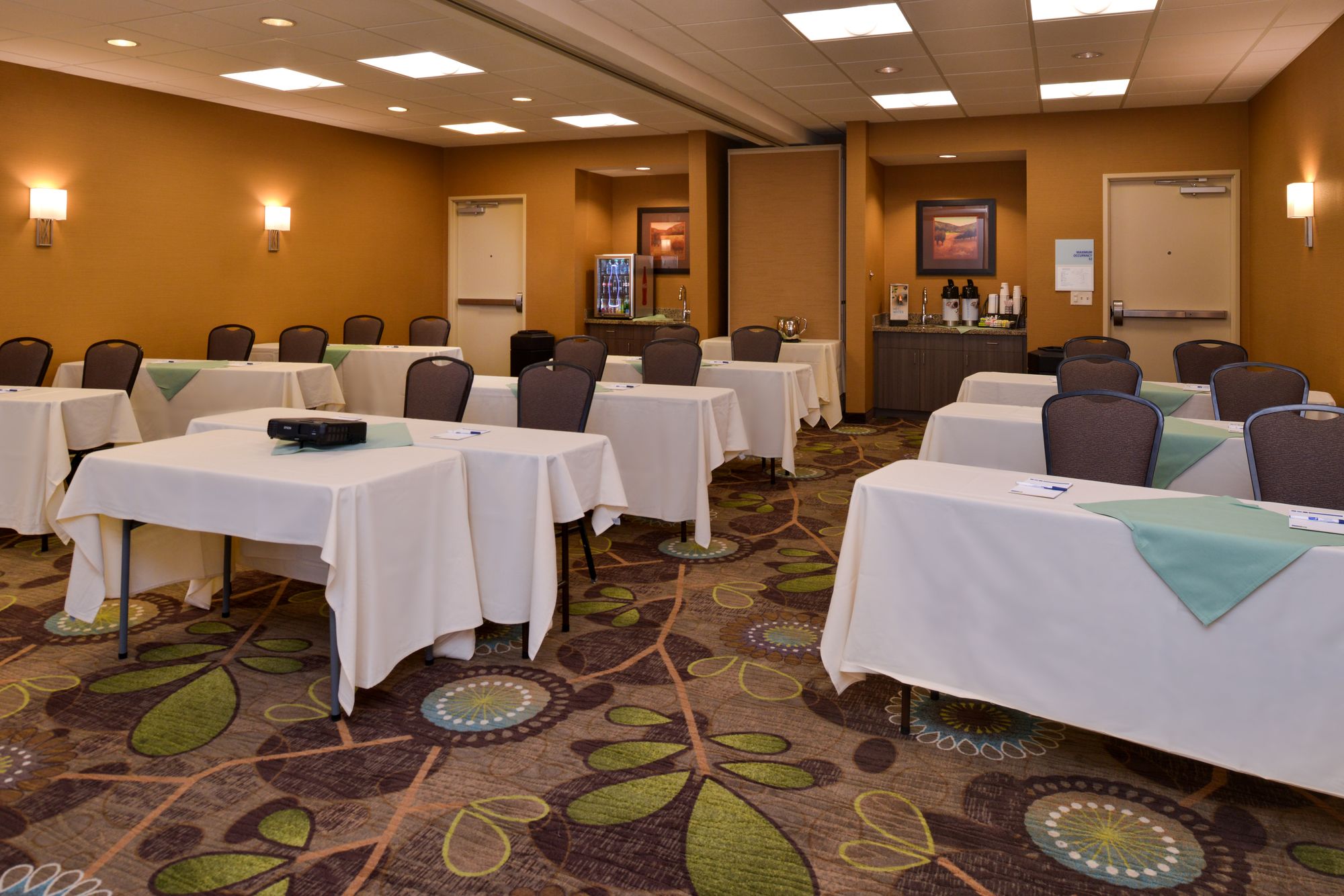 Holiday Inn Express & Suites Pocatello