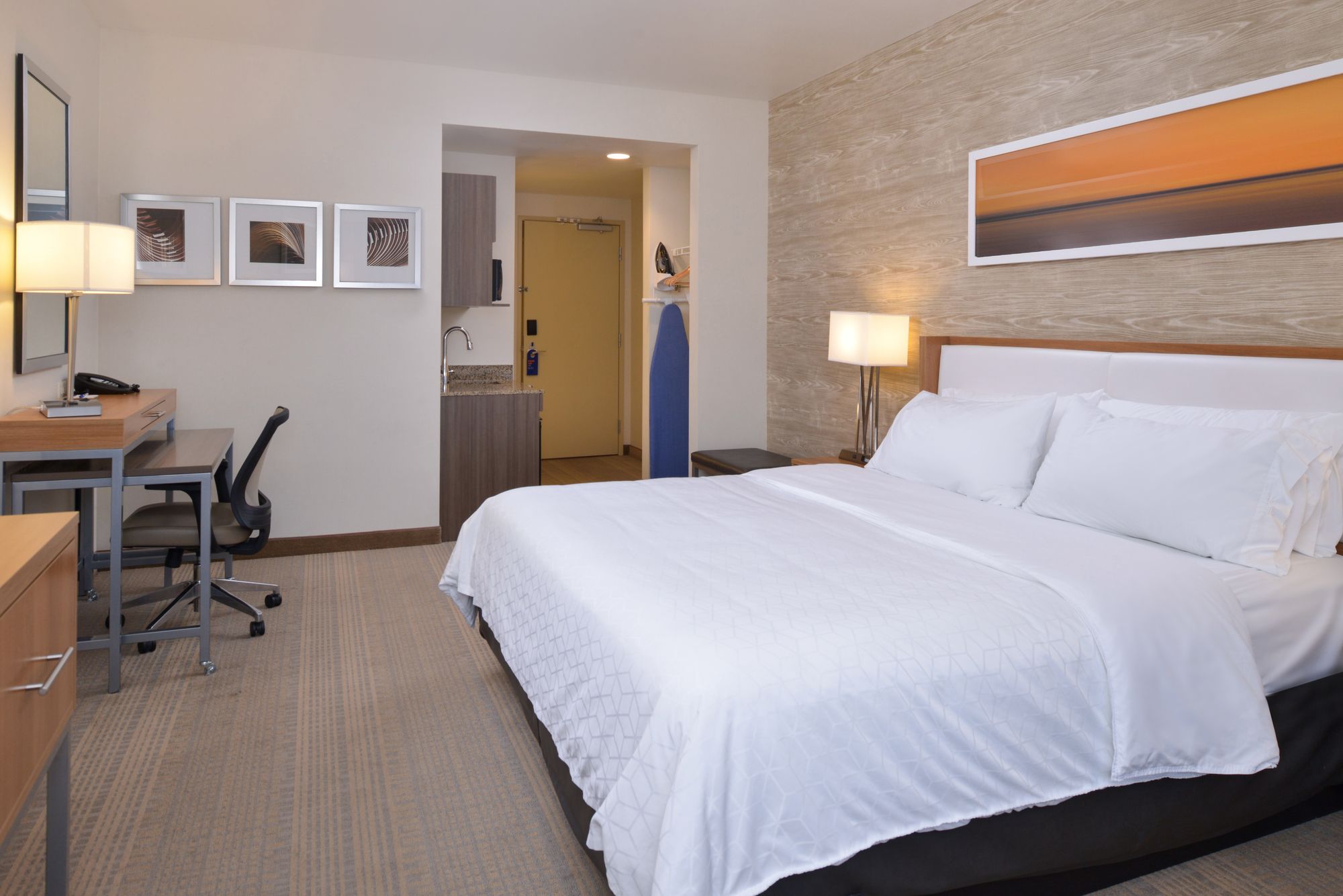 Holiday Inn Express & Suites Pocatello