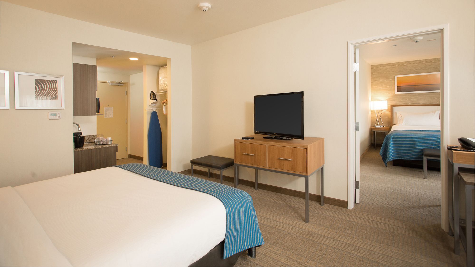 Holiday Inn Express & Suites Pocatello
