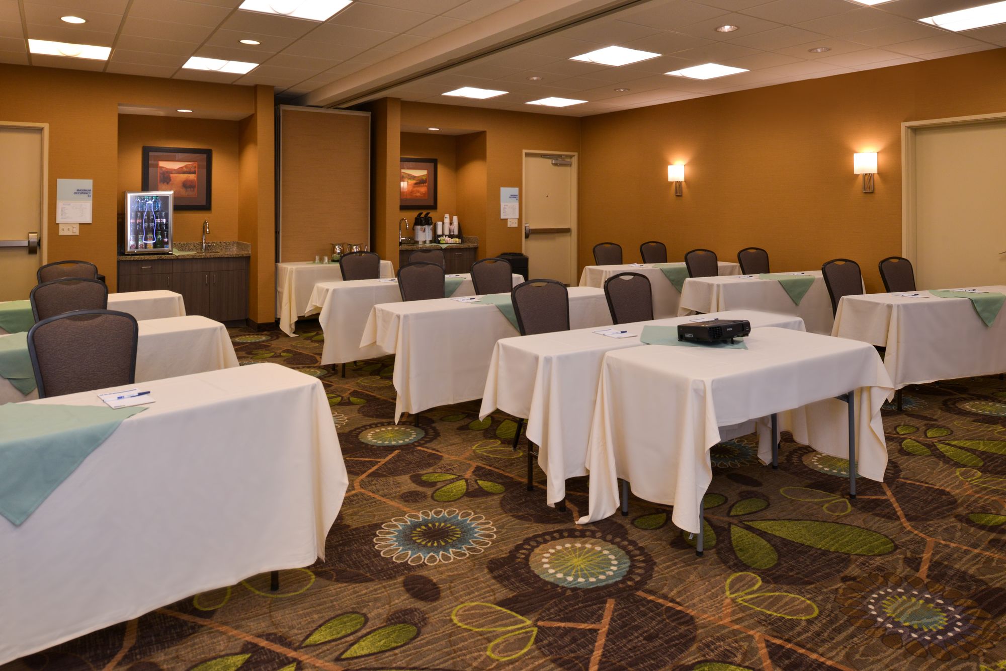 Holiday Inn Express & Suites Pocatello