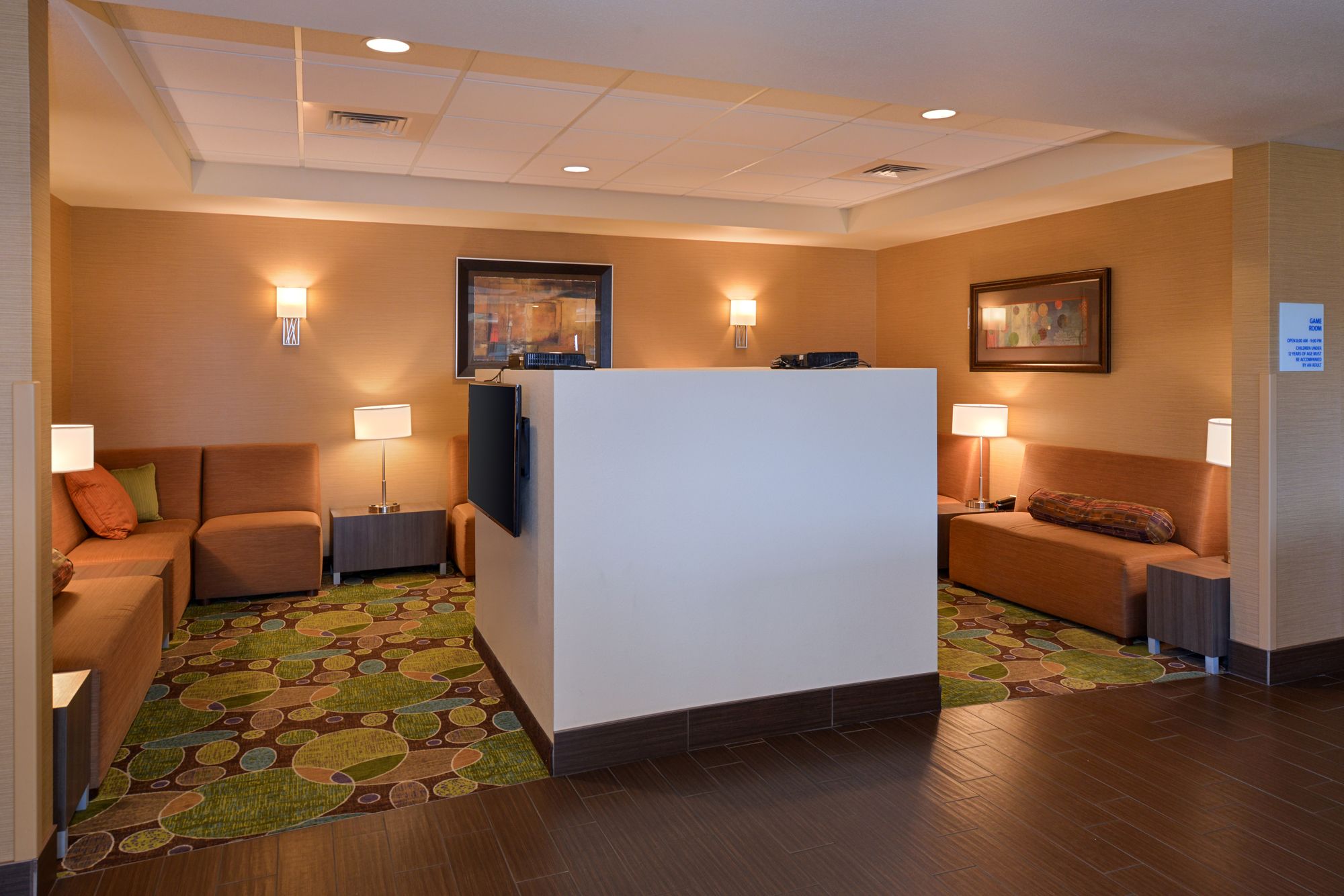 Holiday Inn Express & Suites Pocatello