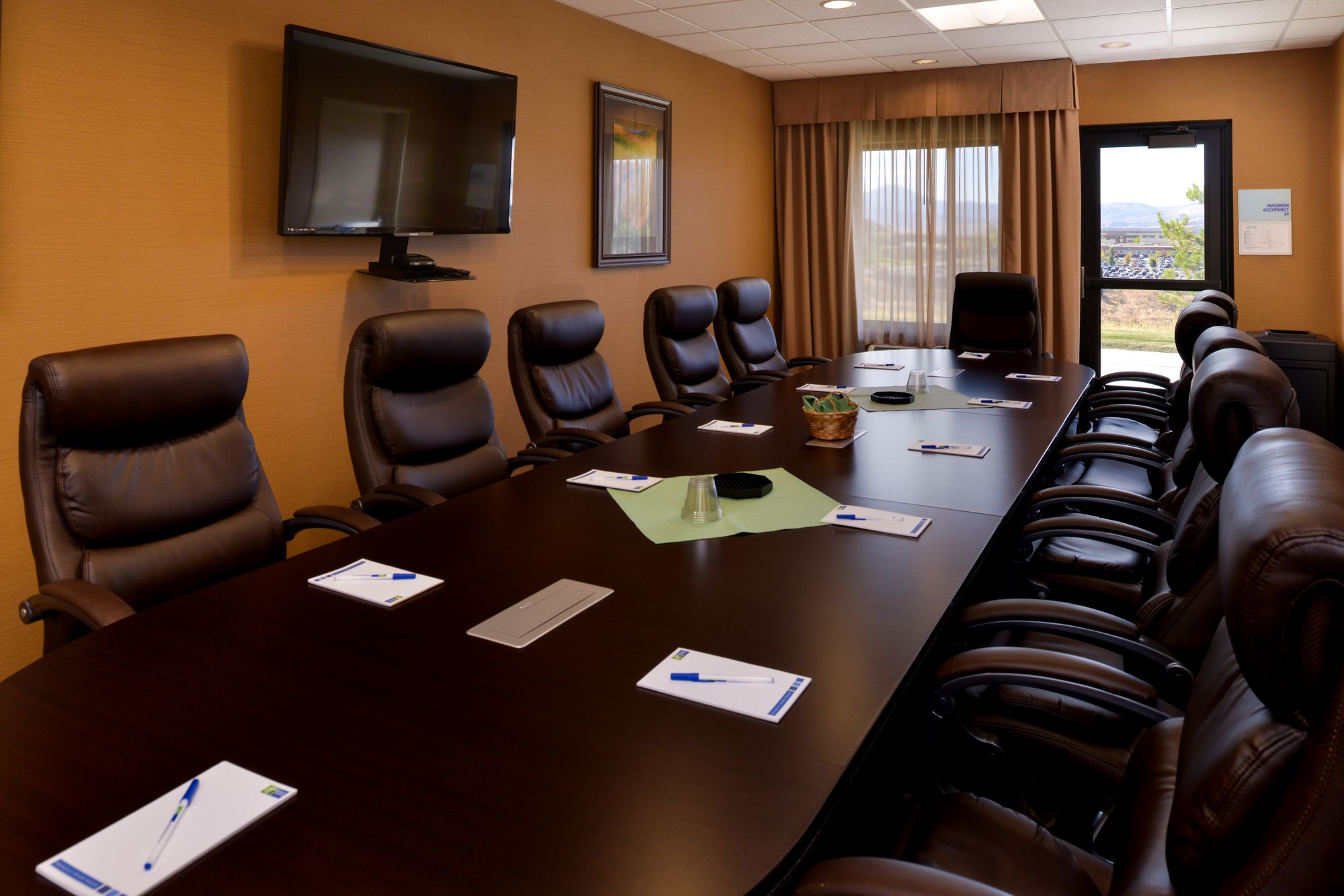 Holiday Inn Express & Suites Pocatello