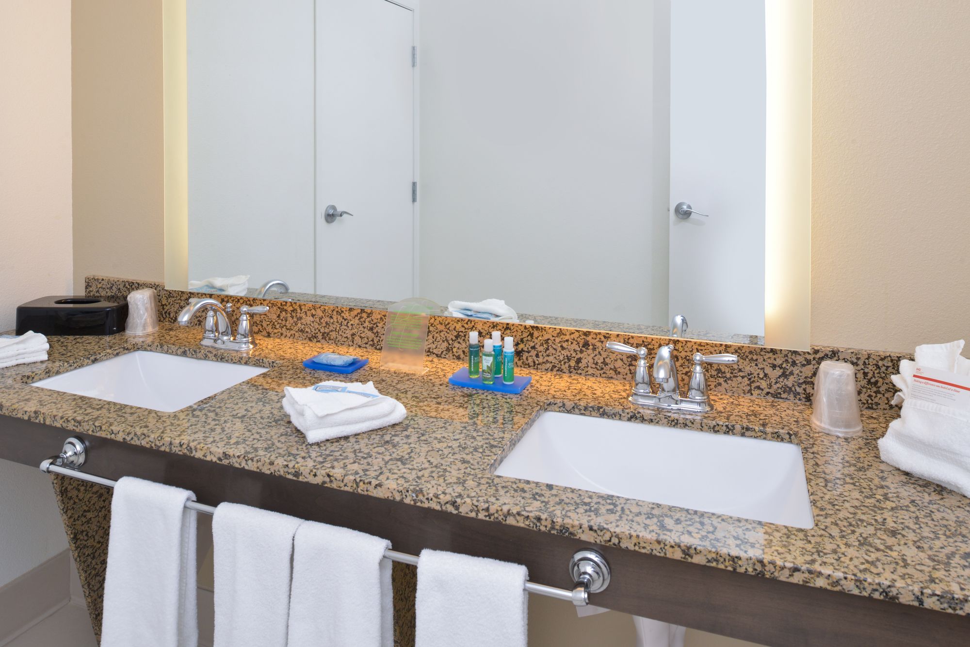 Holiday Inn Express & Suites Pocatello