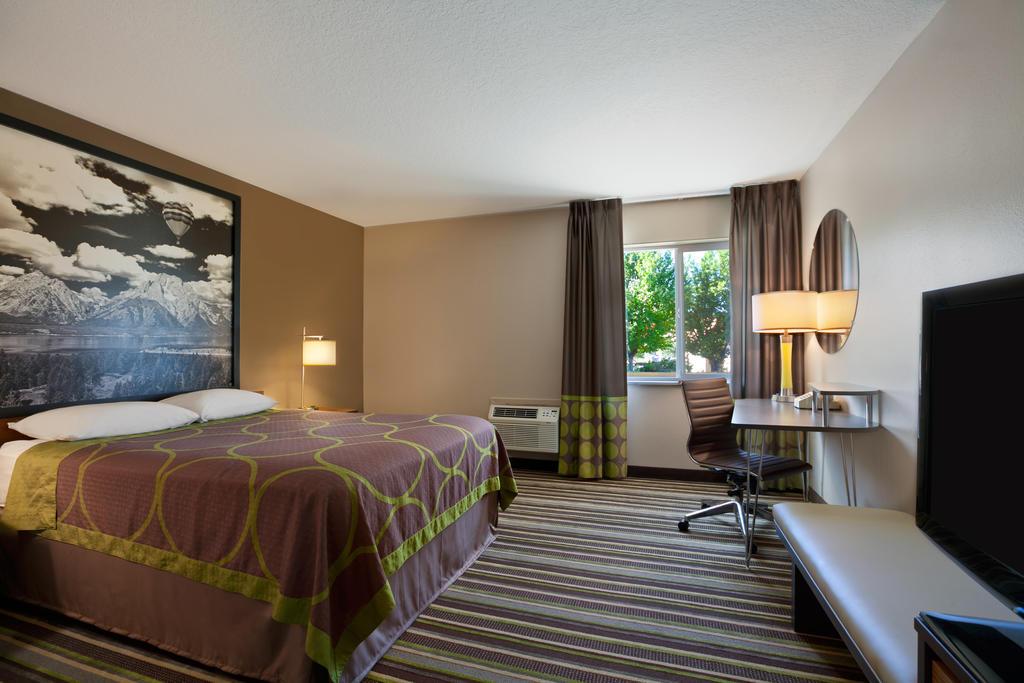 Super 8 by Wyndham Pocatello