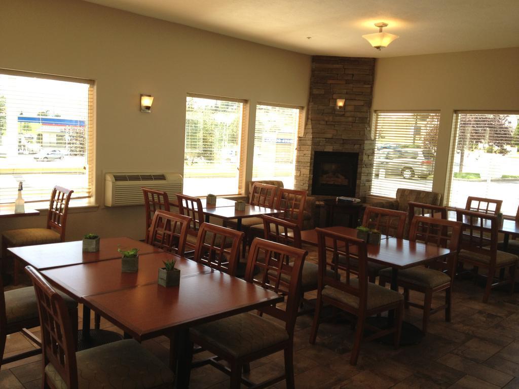 Super 8 by Wyndham Pocatello