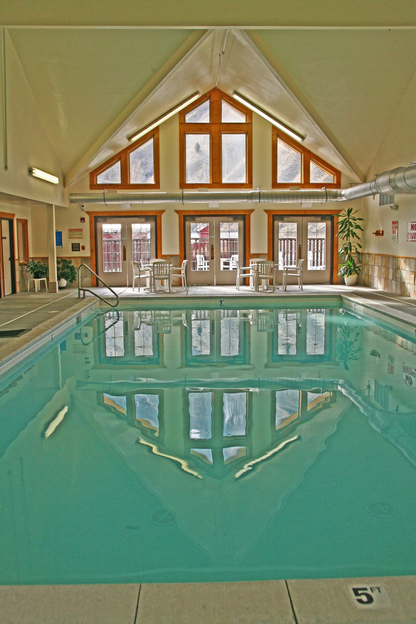 Salmon Rapids Lodge