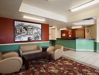 Super 8 by Wyndham Salmon