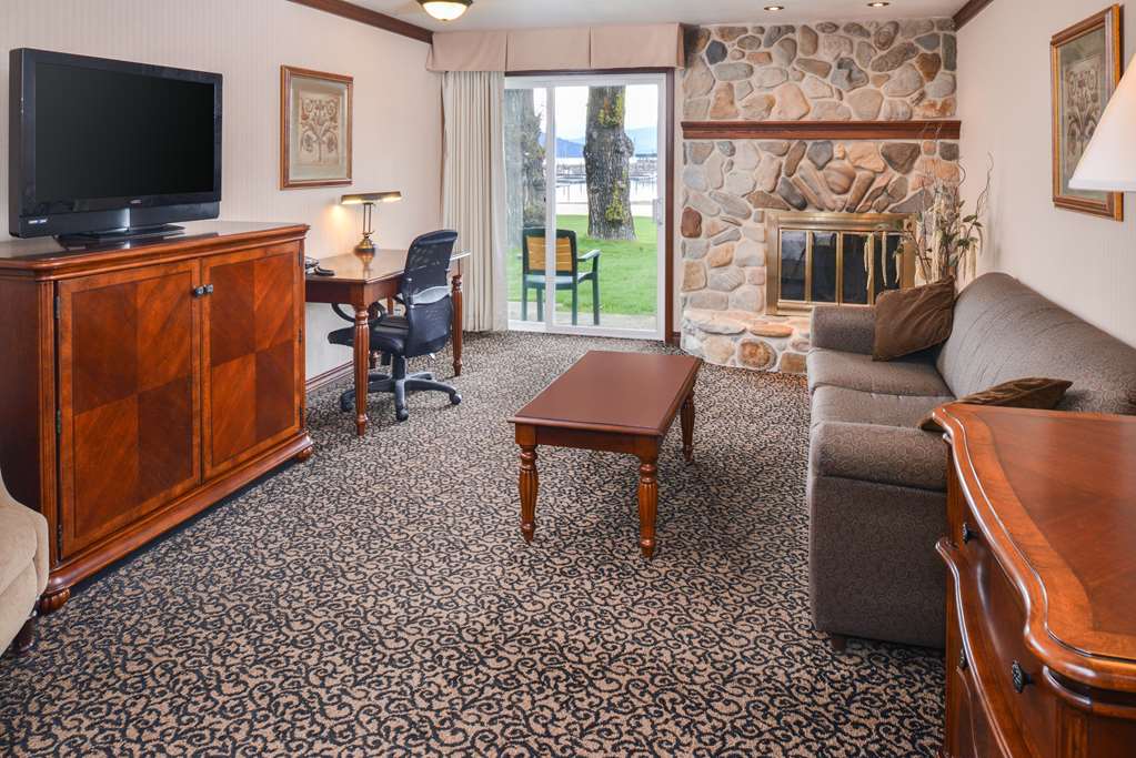 Best Western Edgewater Resort