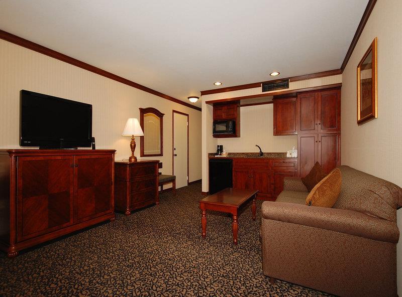Best Western Edgewater Resort