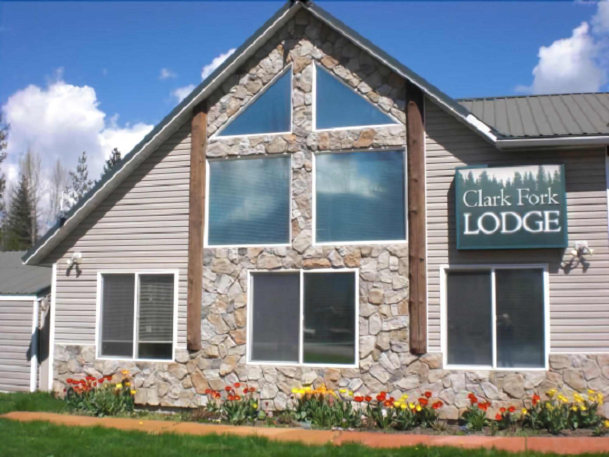 Clark Fork Lodge