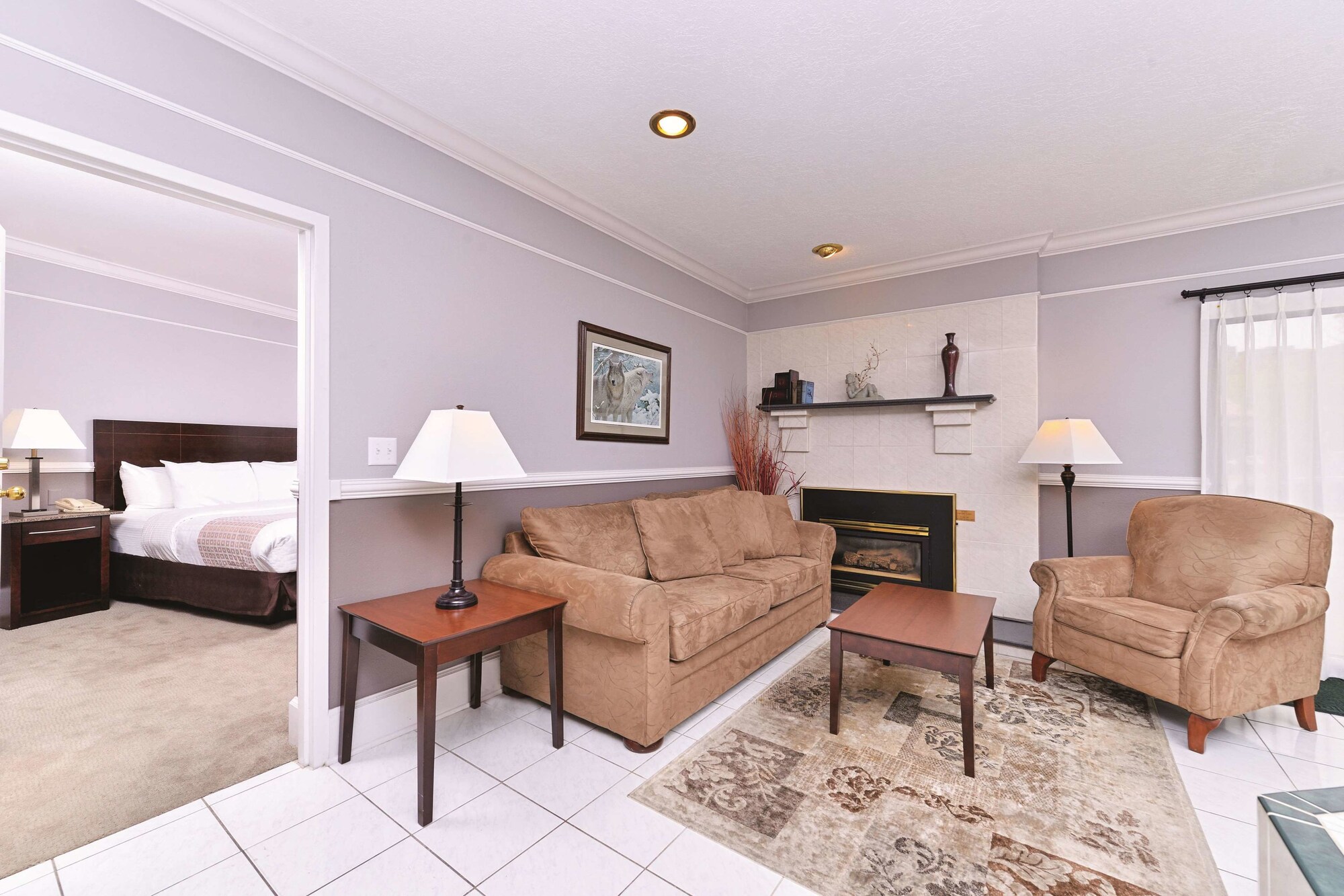 Cedar Street Hotel & Suites