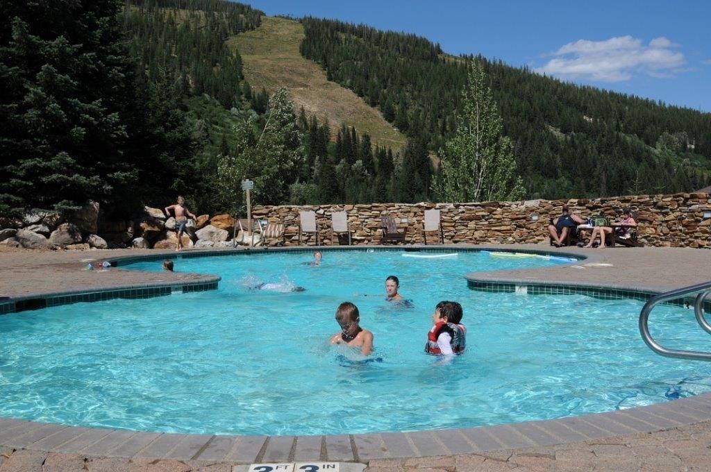 Selkirk Lodge