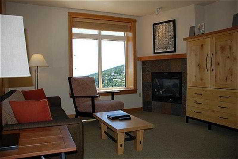 White Pine Lodge