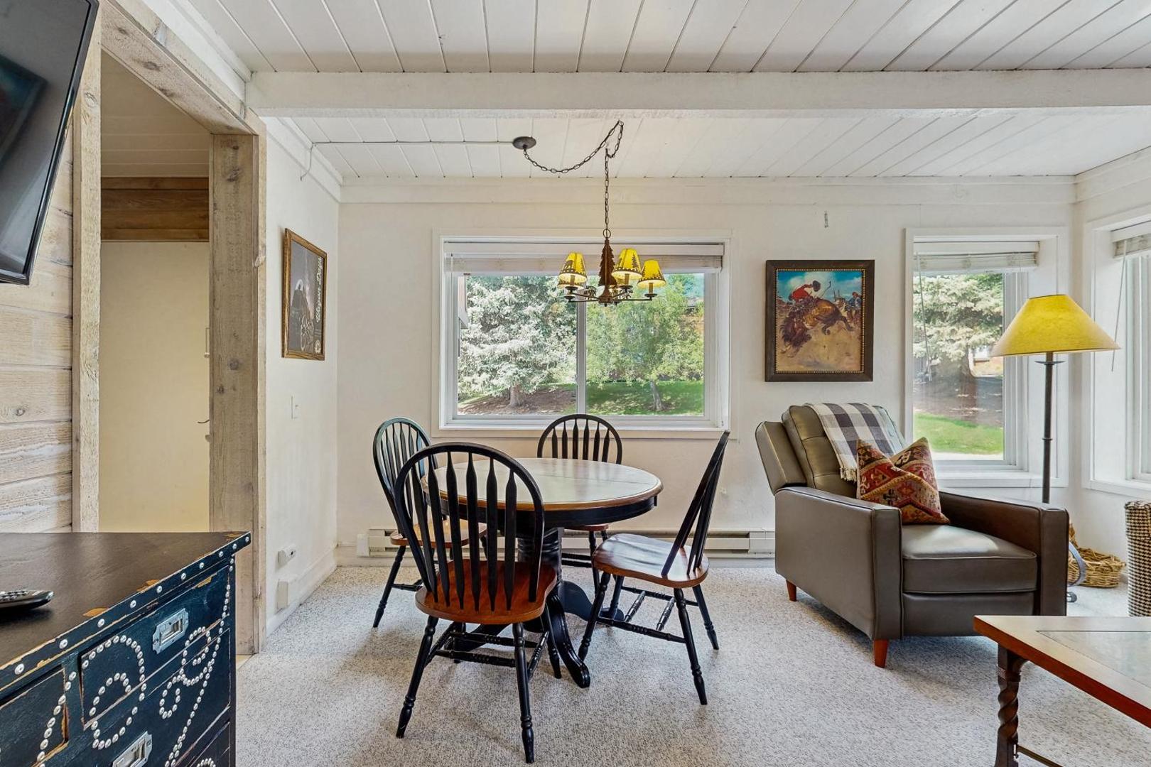 Atelier Condominiums