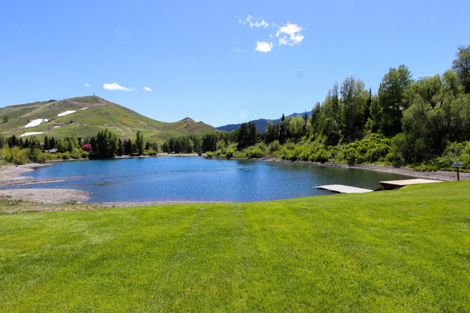 Atelier Condominiums