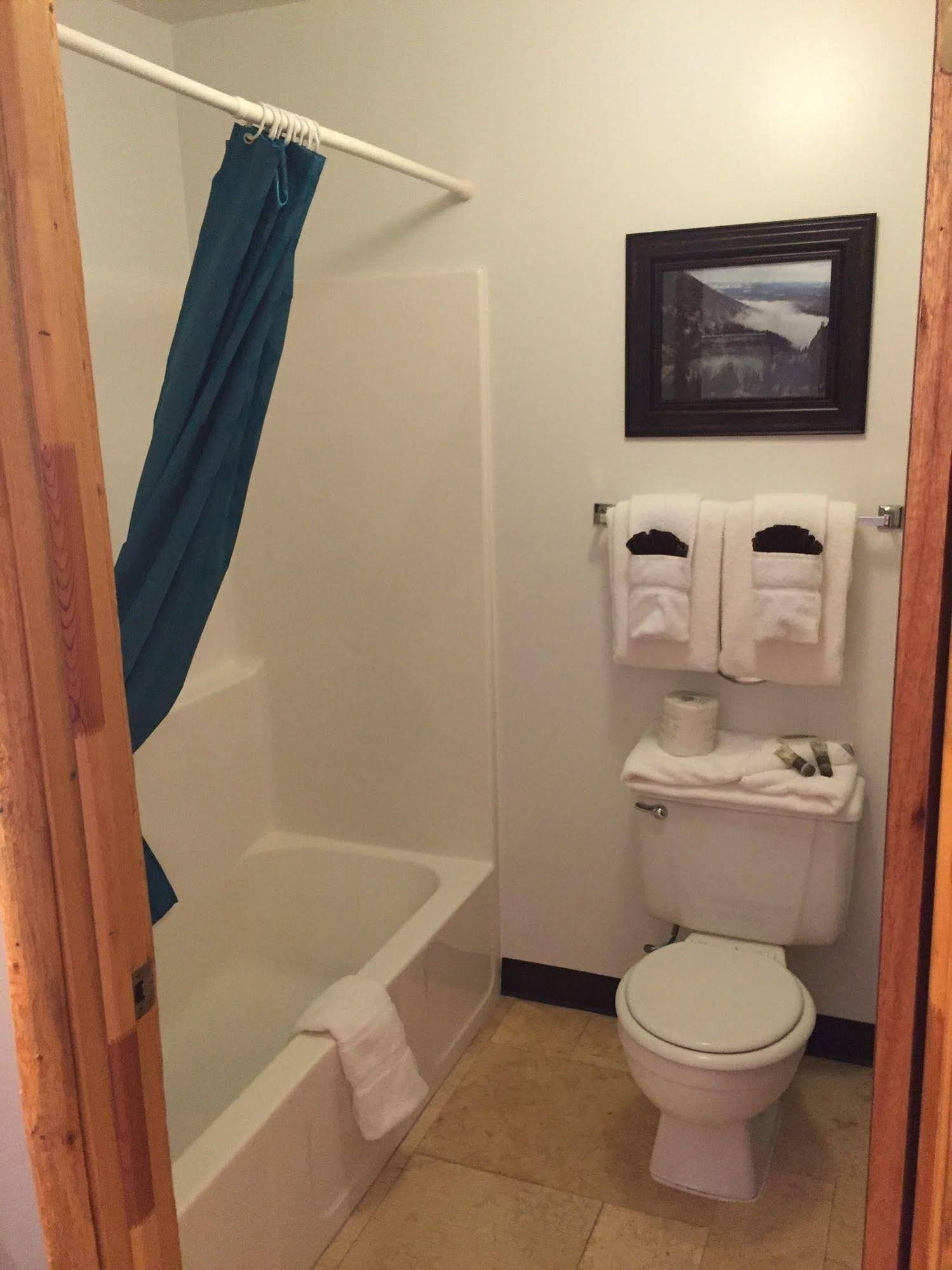 Teton Peaks Lodge & RV Park