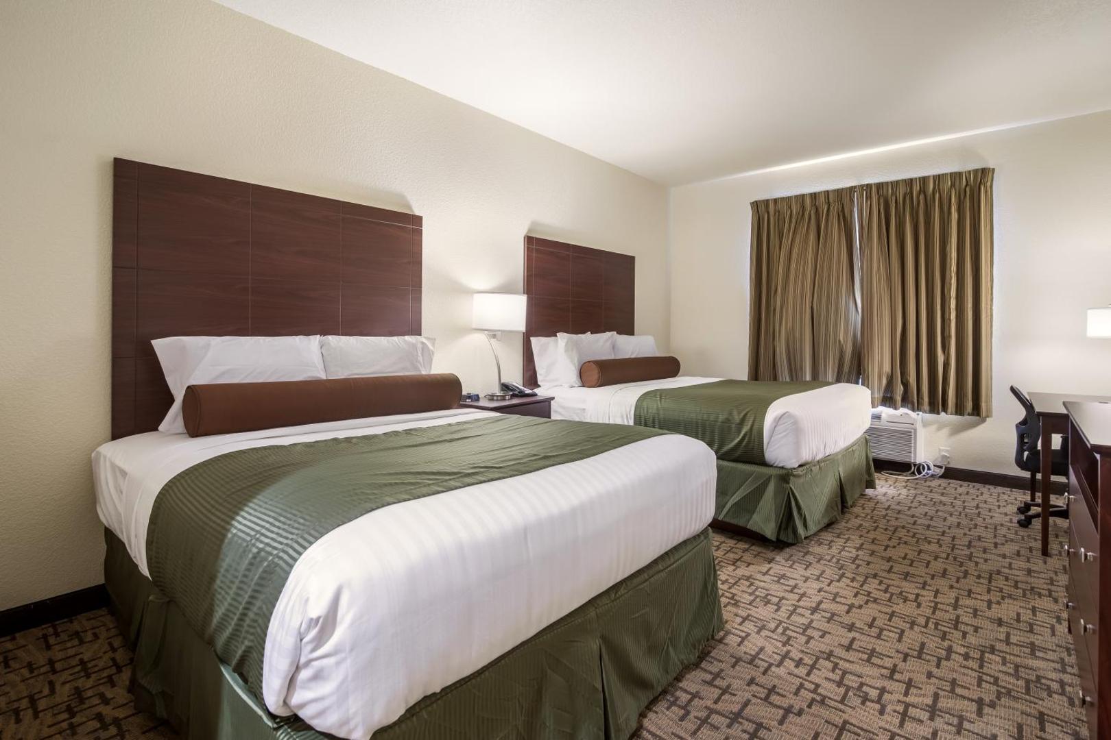 Cobblestone Hotel & Suites