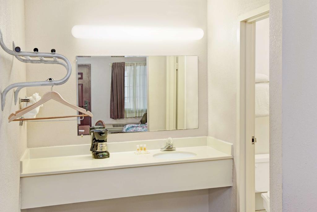Motel 6 Alsip, IL