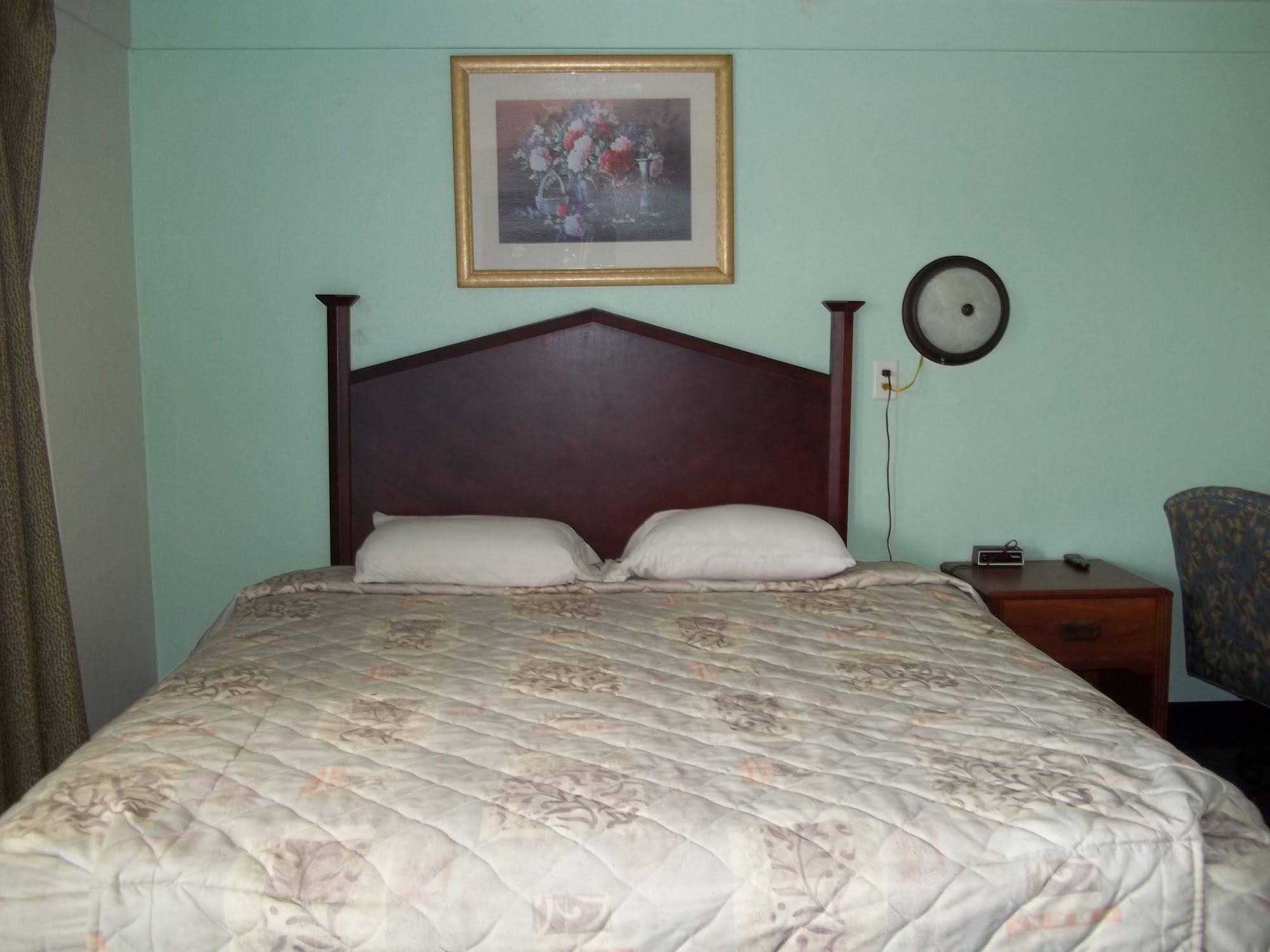 Altamont Motel