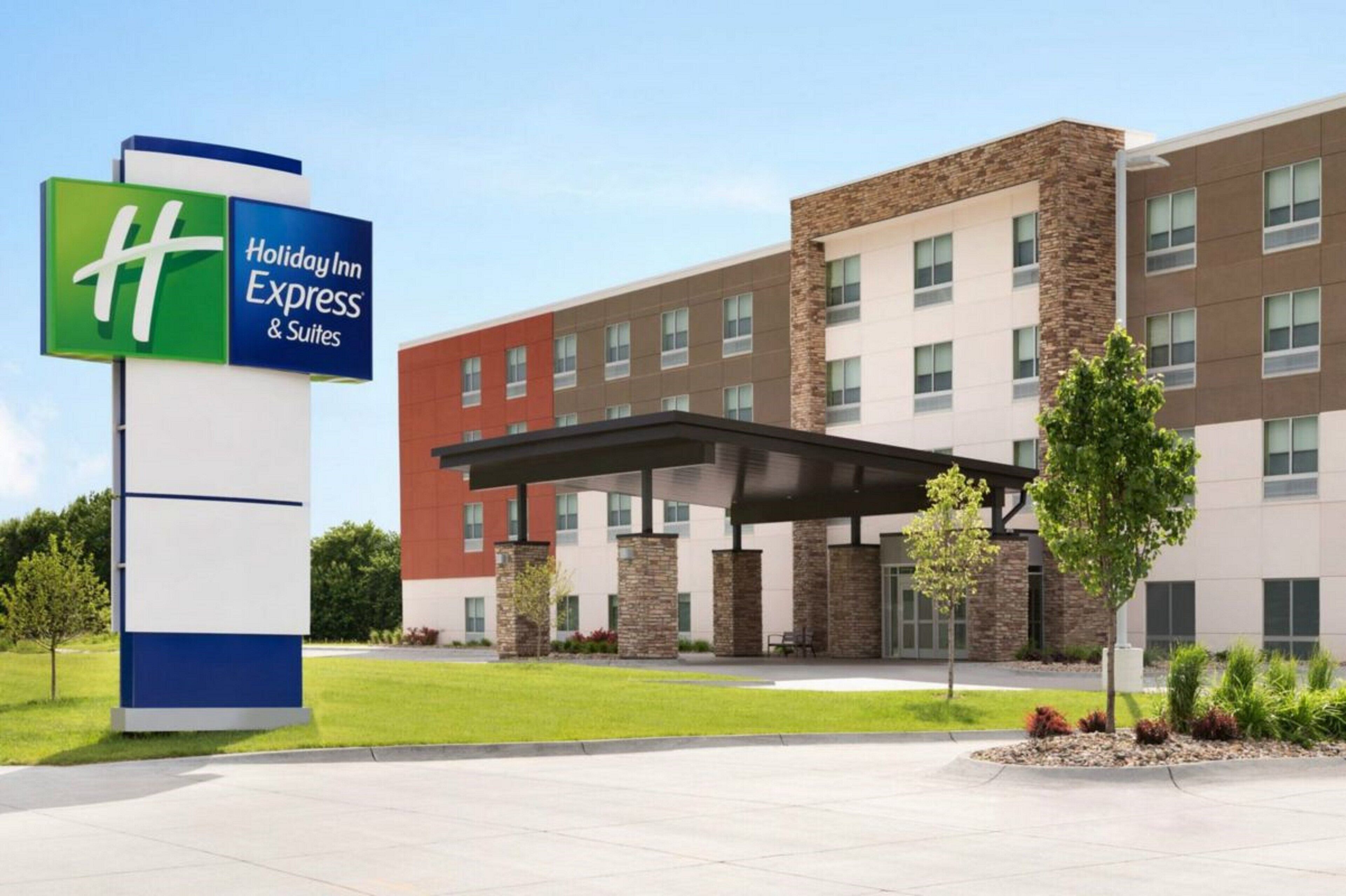 Holiday Inn Express & Suites Alton St Louis Area